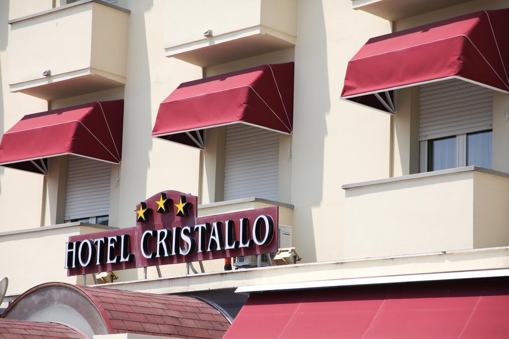 Hotel Cristallo Фано Екстериор снимка